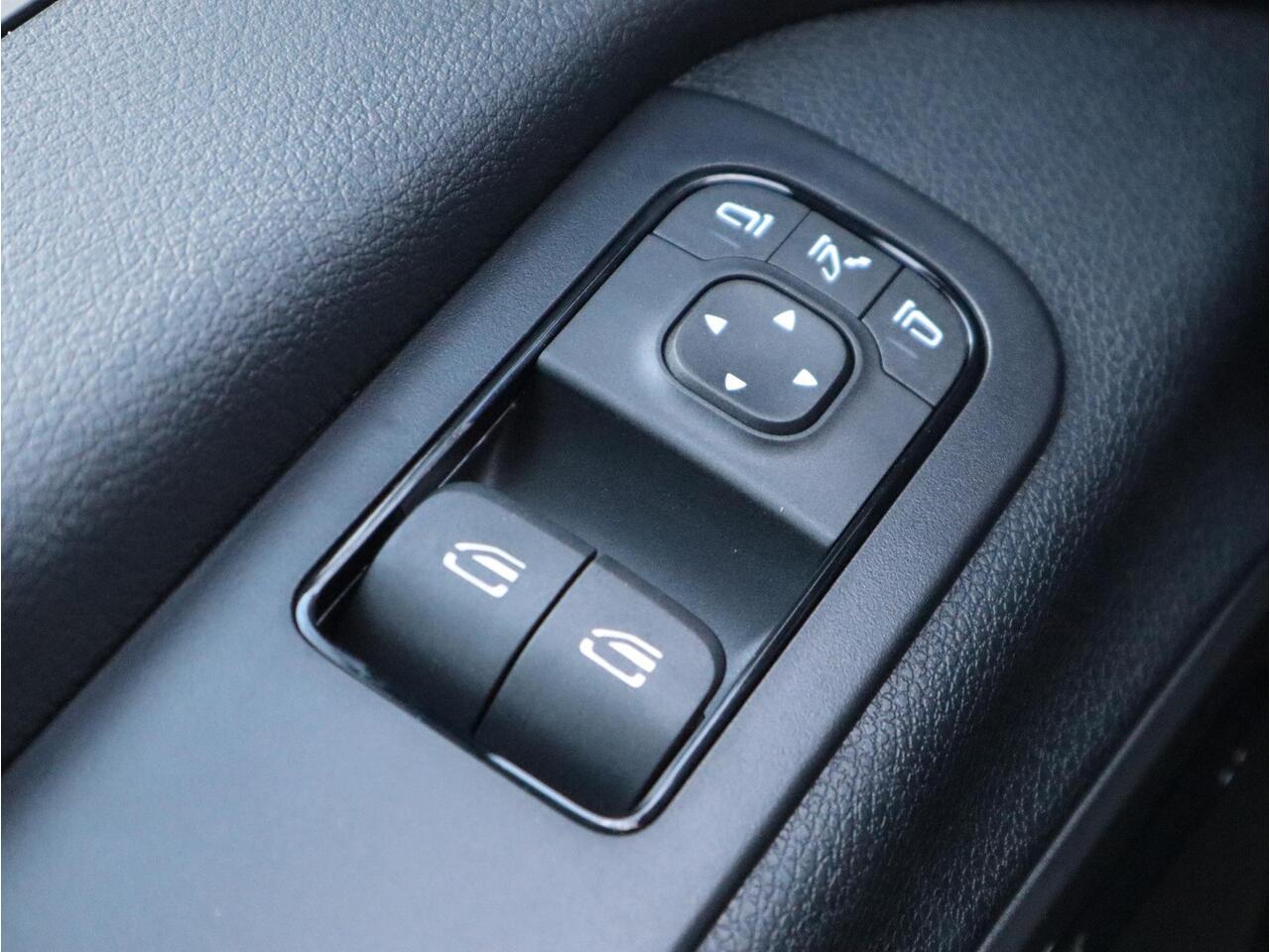 Mercedes-Benz eSprinter 320 L2 Pro 81kWh TREKHAAK - NAVI - CARPLAY/ANDROID AUTO - ALARM SCM 3