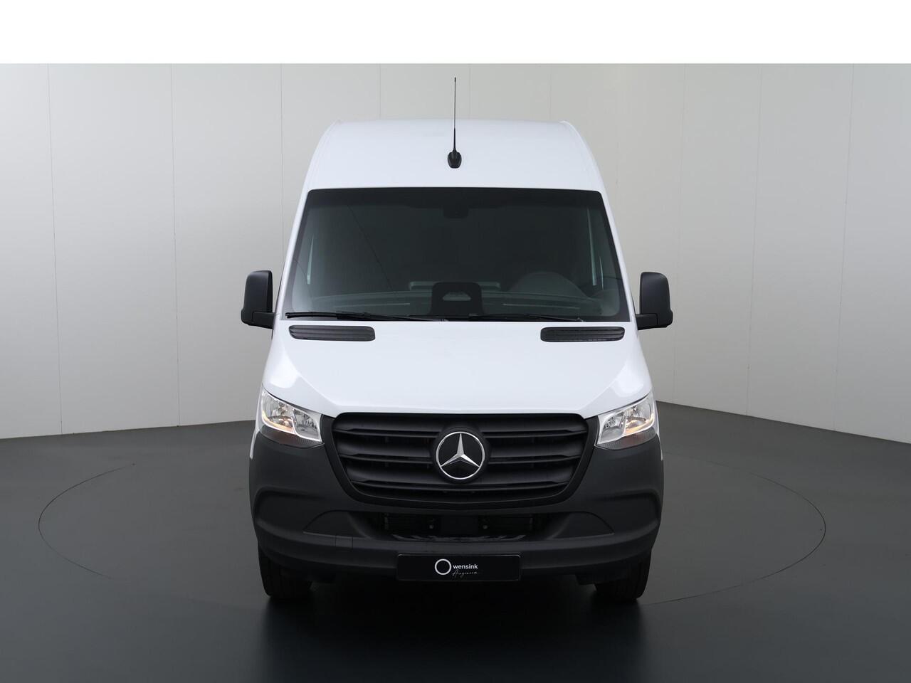 Mercedes-Benz eSprinter 314 L2 H2 RWD PRO 81 kWh | Trekhaak | Parkeerpakket met achteruitrijcamera | Smartphone integratie pakket |