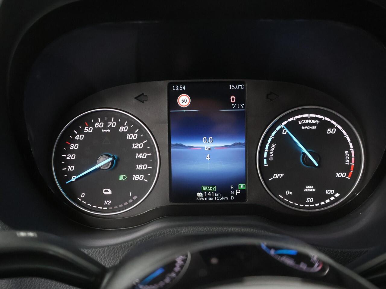 Mercedes-Benz eSprinter 314 L2 H2 Pro 81kWh | Trekhaak | Stoelverwarming | 3-zits | Climate Control | Achteruitrijcamera | Airco | Cruise Control |