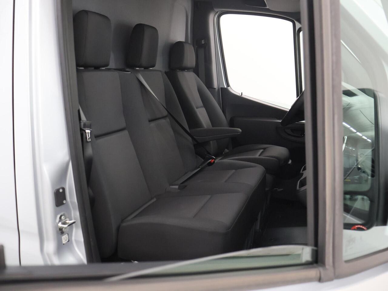 Mercedes-Benz eSprinter 314 L2 H2 PRO | 81 kWh | Achteruitrijcamera | Climate Control | Cruise Control | Airco |