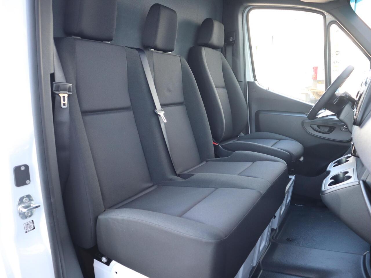 Mercedes-Benz eSprinter 320 L2 Pro 81kWh TREKHAAK BEGRENZER 120KM/H