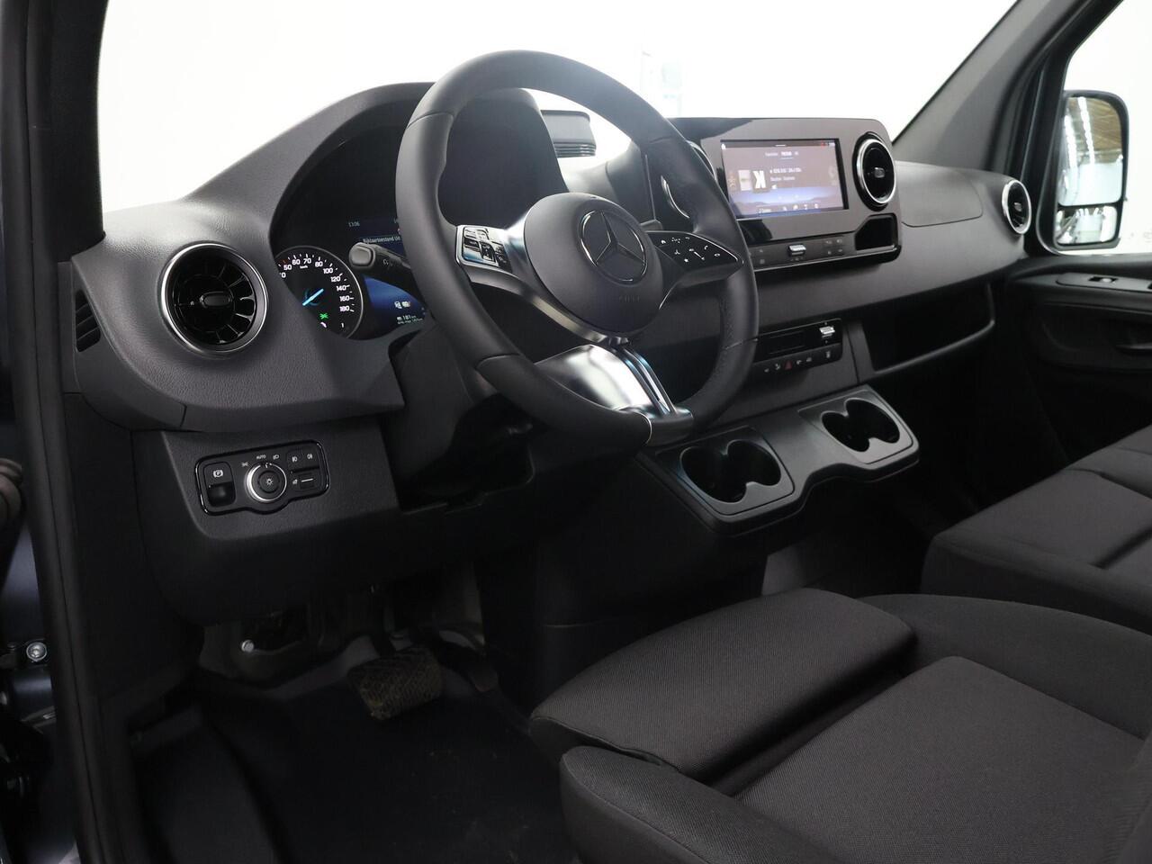 Mercedes-Benz eSprinter 314 L2 L2 Select 81kWh | Actieve Cruise-Controle Distronic | Parkeerpakket met achteruitrijcamera | Dubbele Schuifdeur | Led-verlichting |