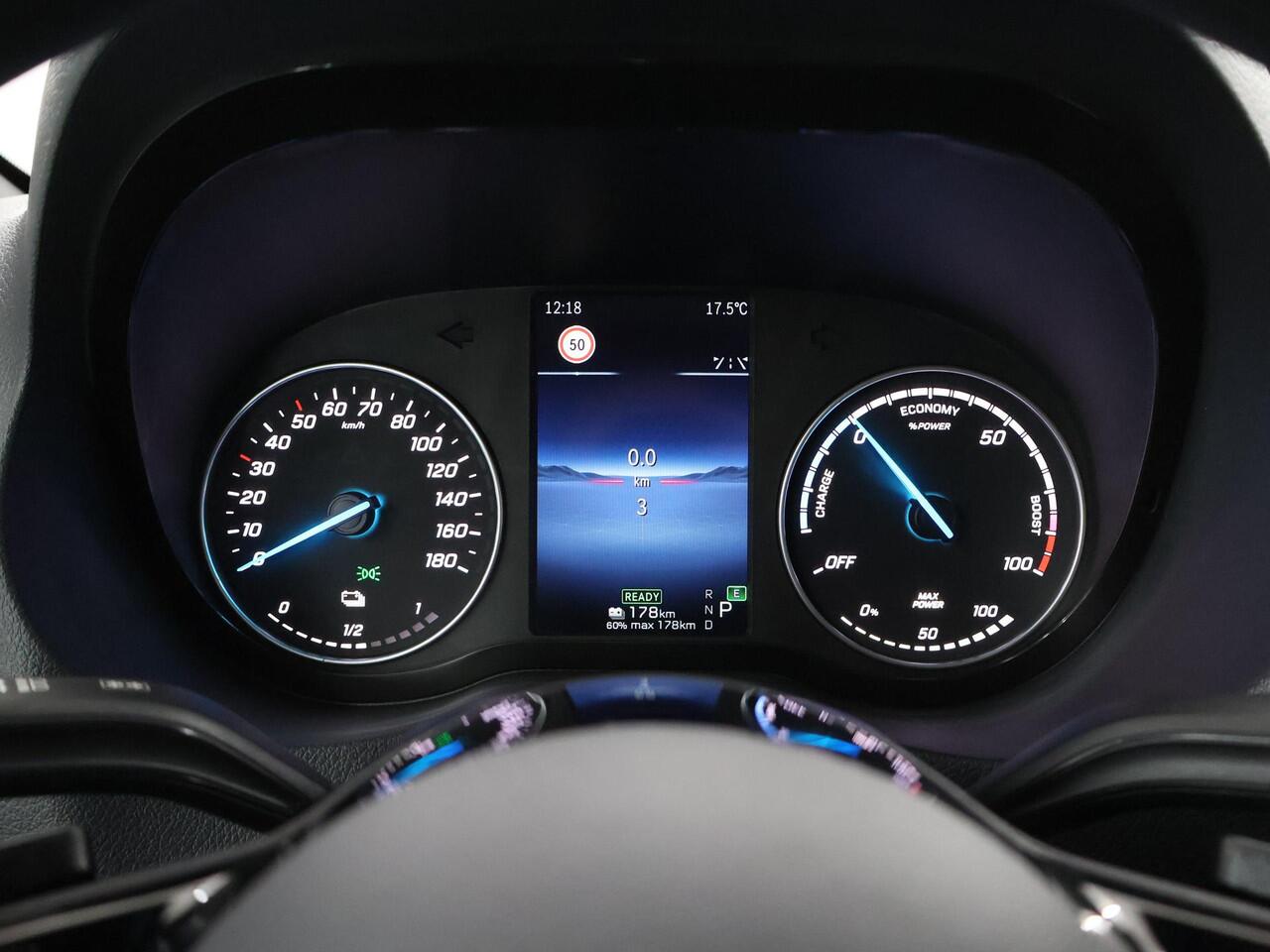 Mercedes-Benz eSprinter 314 L2 Pro 81kWh 100% elektrisch | 2000kg Trekhaak | 115Kw/u DC Snelladen | Smartphone integratie pakket | Carplay | Camera | Comfort bestuurdersstoel |