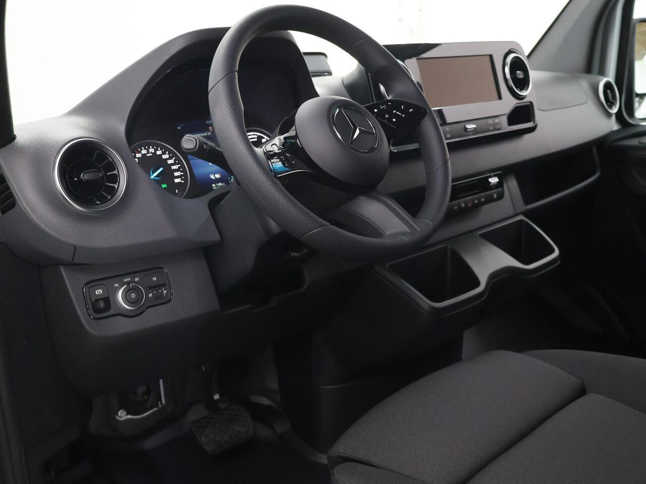 Mercedes-Benz eSprinter 414 L3 H2 Pro 81kWh | 4250 GVW | 270° Deuren | Comfortbestuurdersstoel | Smartphone integratie pakket | DC 115 kWh Snelladen |