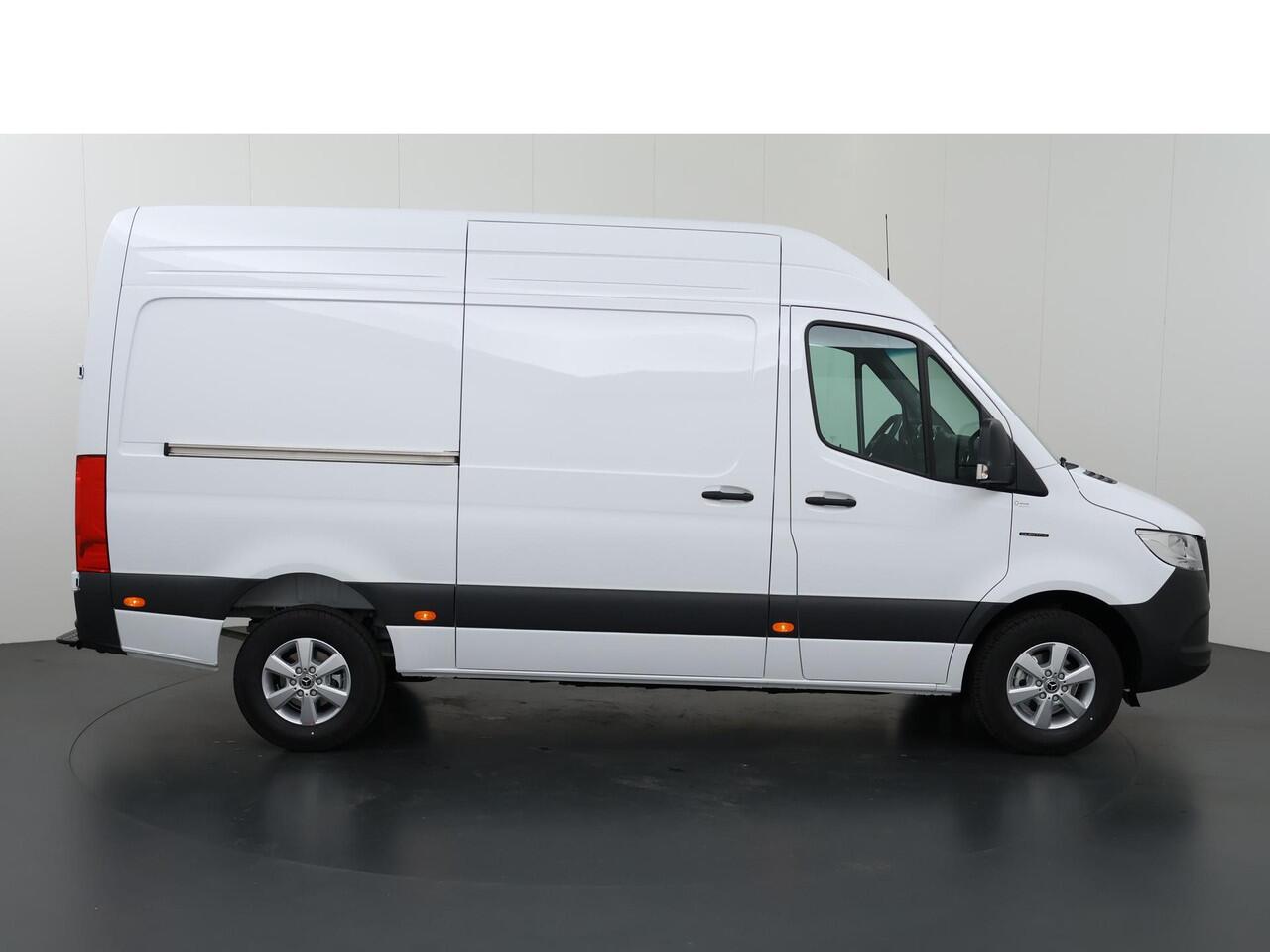 Mercedes-Benz eSprinter 314 GB L2 RWD PRO | 3 zits | Trekhaak | Stoelverwarming | Achteruitrijcamera |
