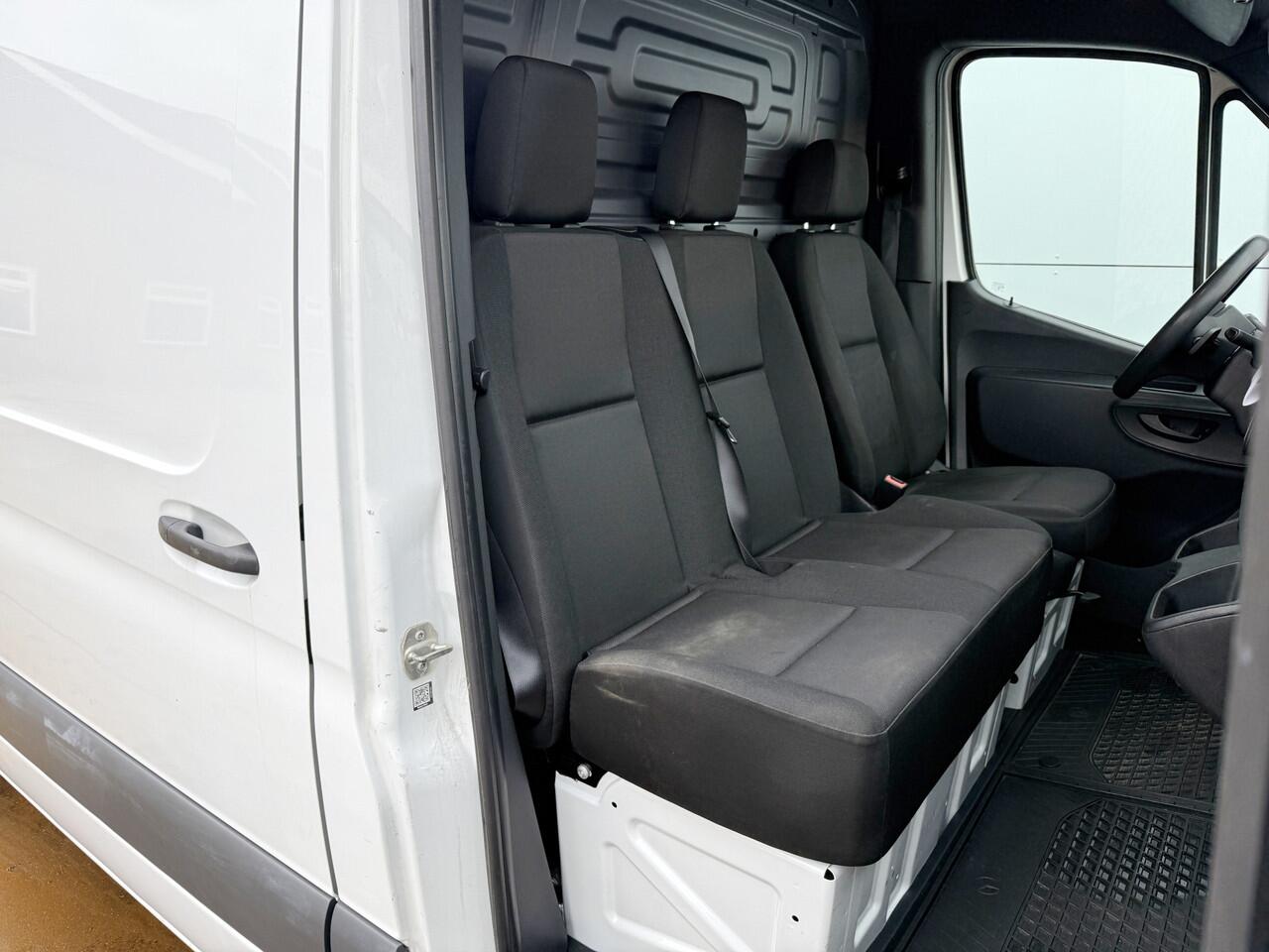 Mercedes-Benz eSprinter 312 L2H2 100% Elektrisch 93.8% (SOH) 55kWh 168km WLTP 80kw Snelladen Climate Control Camera Stoelverwarming Laadkabel