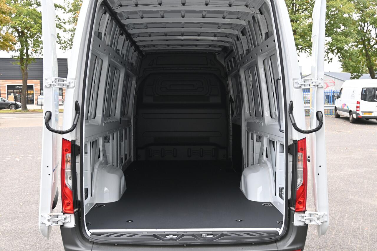 Mercedes-Benz eSprinter 314/414 L3H2 450 km Reikwijdte WLTP Pro 113kWh DC laden 115 kW, 270 graden achterdeuren, Etc.