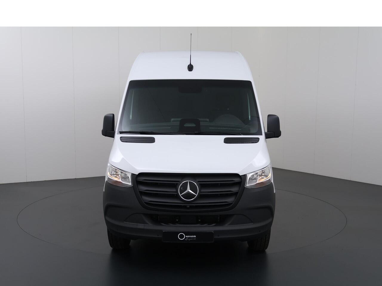 Mercedes-Benz eSprinter 414 L2 H2 RWD PRO 81kWh | 115 kW Snelladen | Trekhaak | Smartphone integratie pakket | Achteruitrijcamera | Standkachel | Stoelverwarming