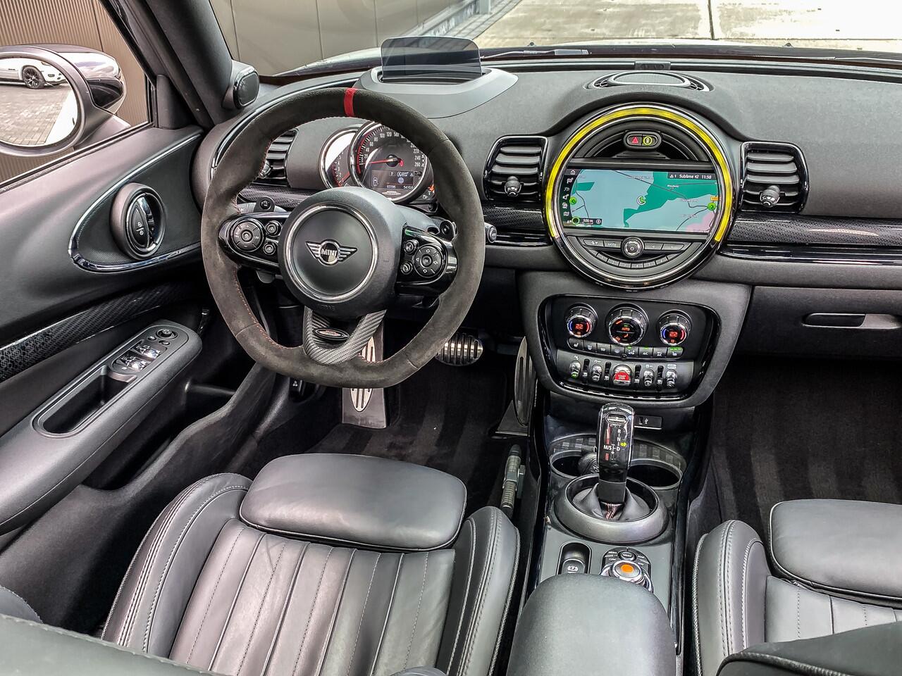 Mini CLUBMAN 2.0 JCW ALL4 306PK Automaat | PANO | HARMAN/KARDON | LEDER | CAMERA | STOELVERWARMING | HEAD-UP |