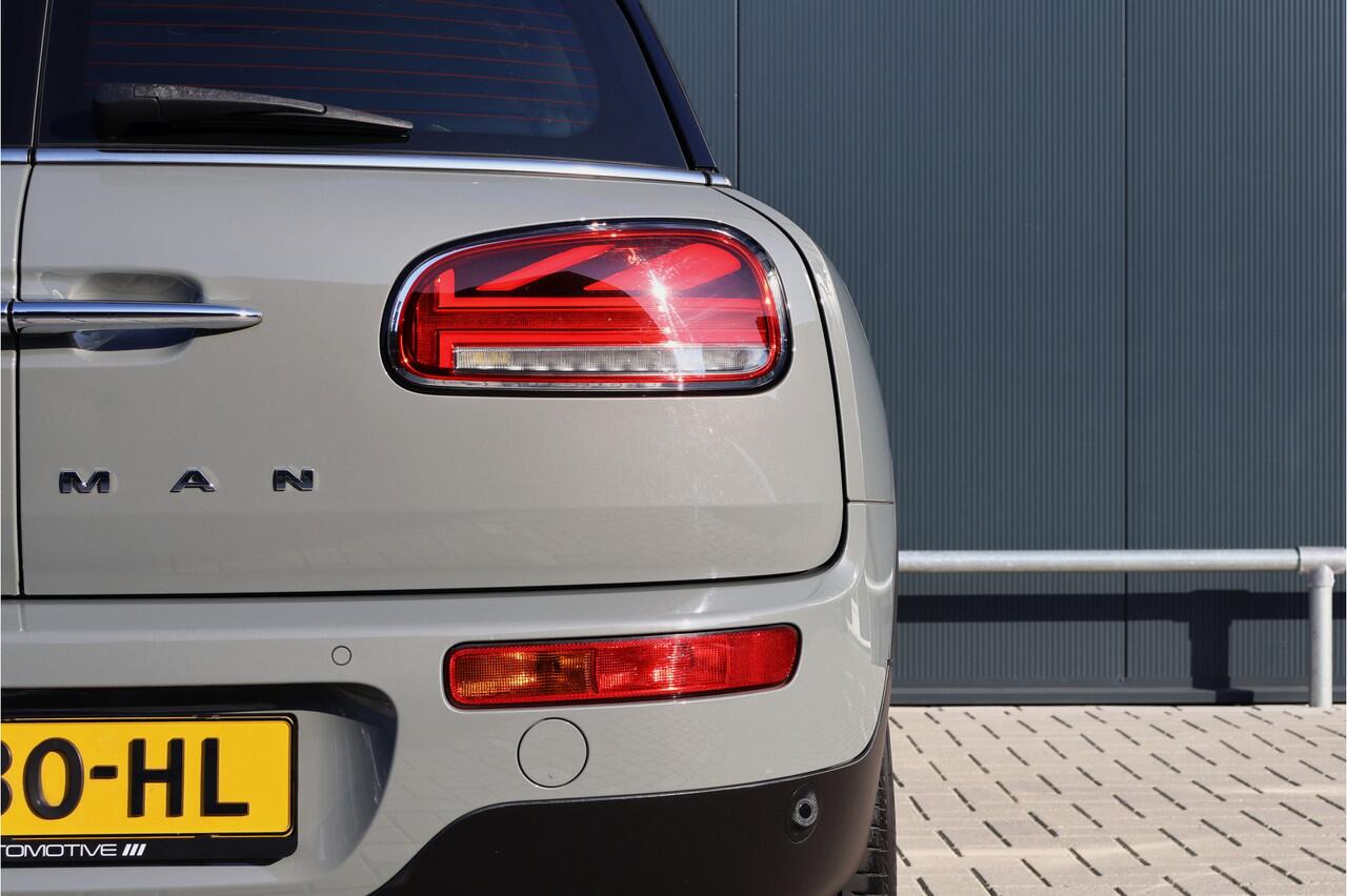 Mini CLUBMAN Mini 1.5 Business Edition | Digitale tellerklok | Carplay | Keyless entry | LED koplampen | Union Jack | Navi | Climate Control