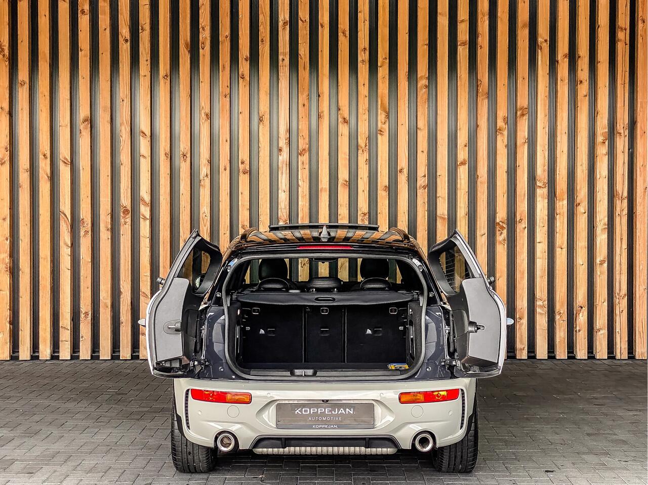 Mini CLUBMAN 2.0 JCW ALL4 306PK Automaat | PANO | HARMAN/KARDON | LEDER | CAMERA | STOELVERWARMING | HEAD-UP |