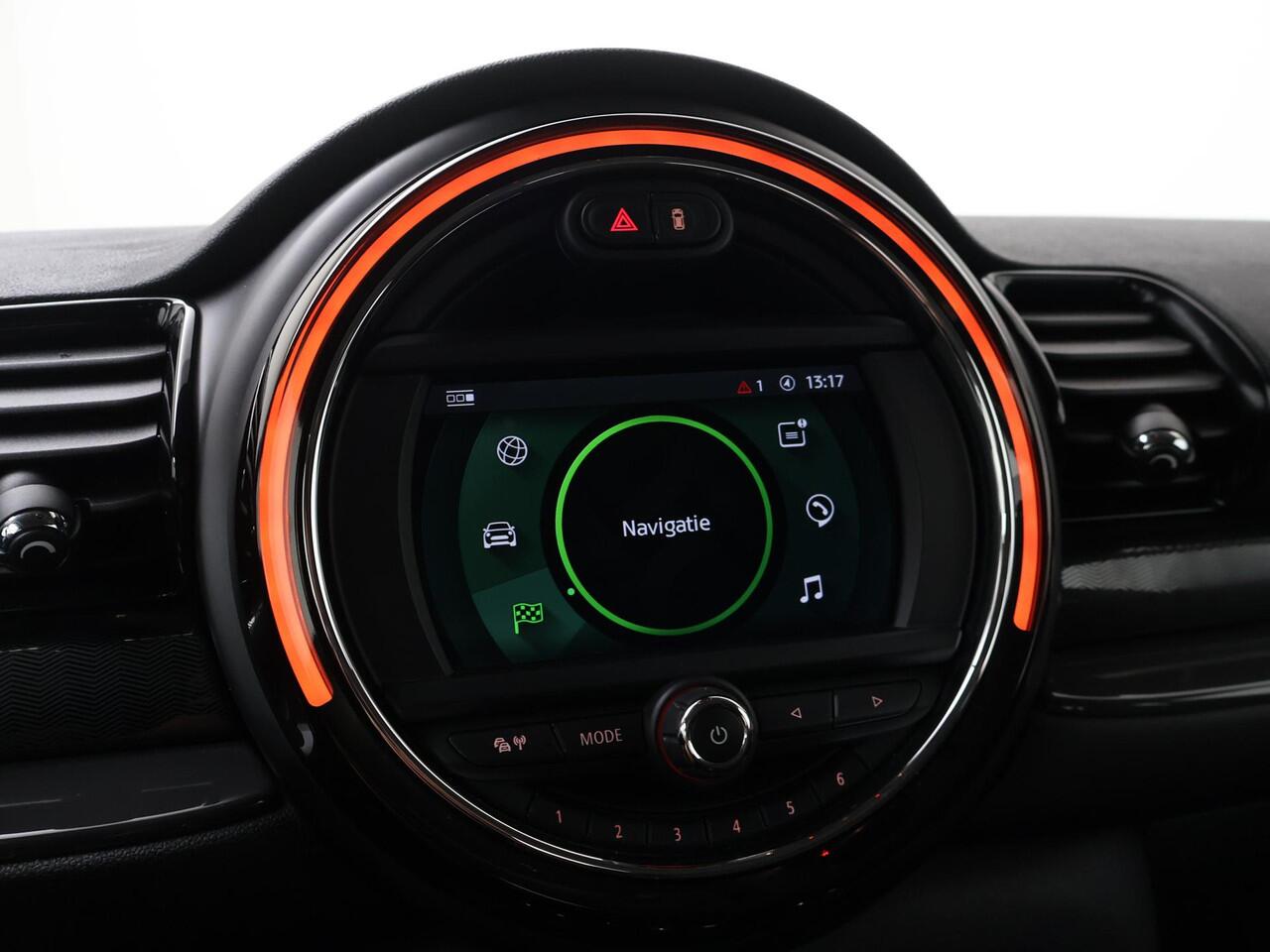 Mini CLUBMAN 1.5 One Business Edition | 102 PK | Navigatiesysteem | Cruise control | Climate control |