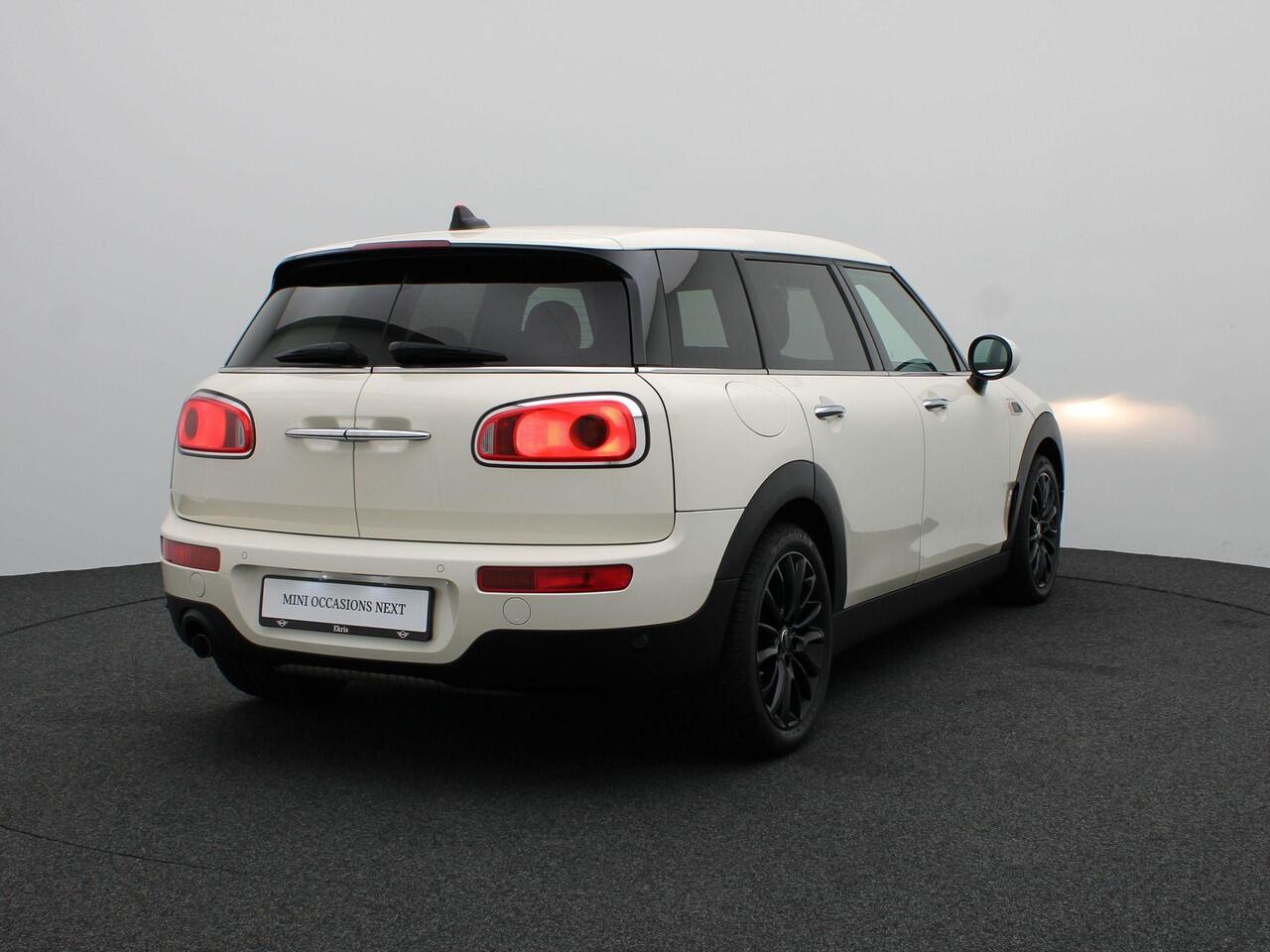 Mini CLUBMAN One Business Edition Connected Navigation + PDC + Cruise Control +17''