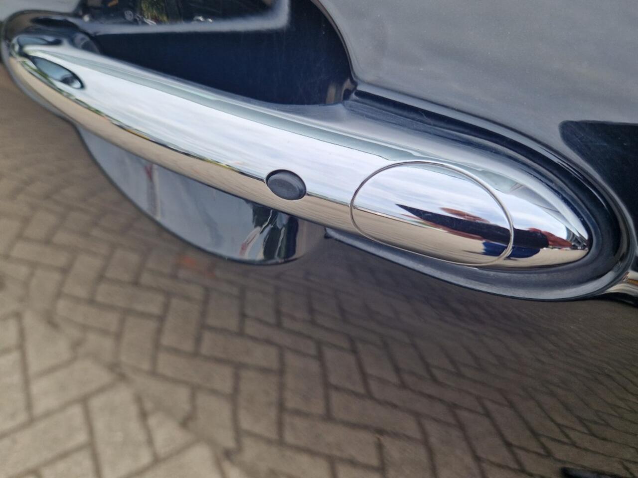 Mini CLUBMAN 1.5 Cooper Chili Business Navi Leder Climate+Cruise Black 17LM Top