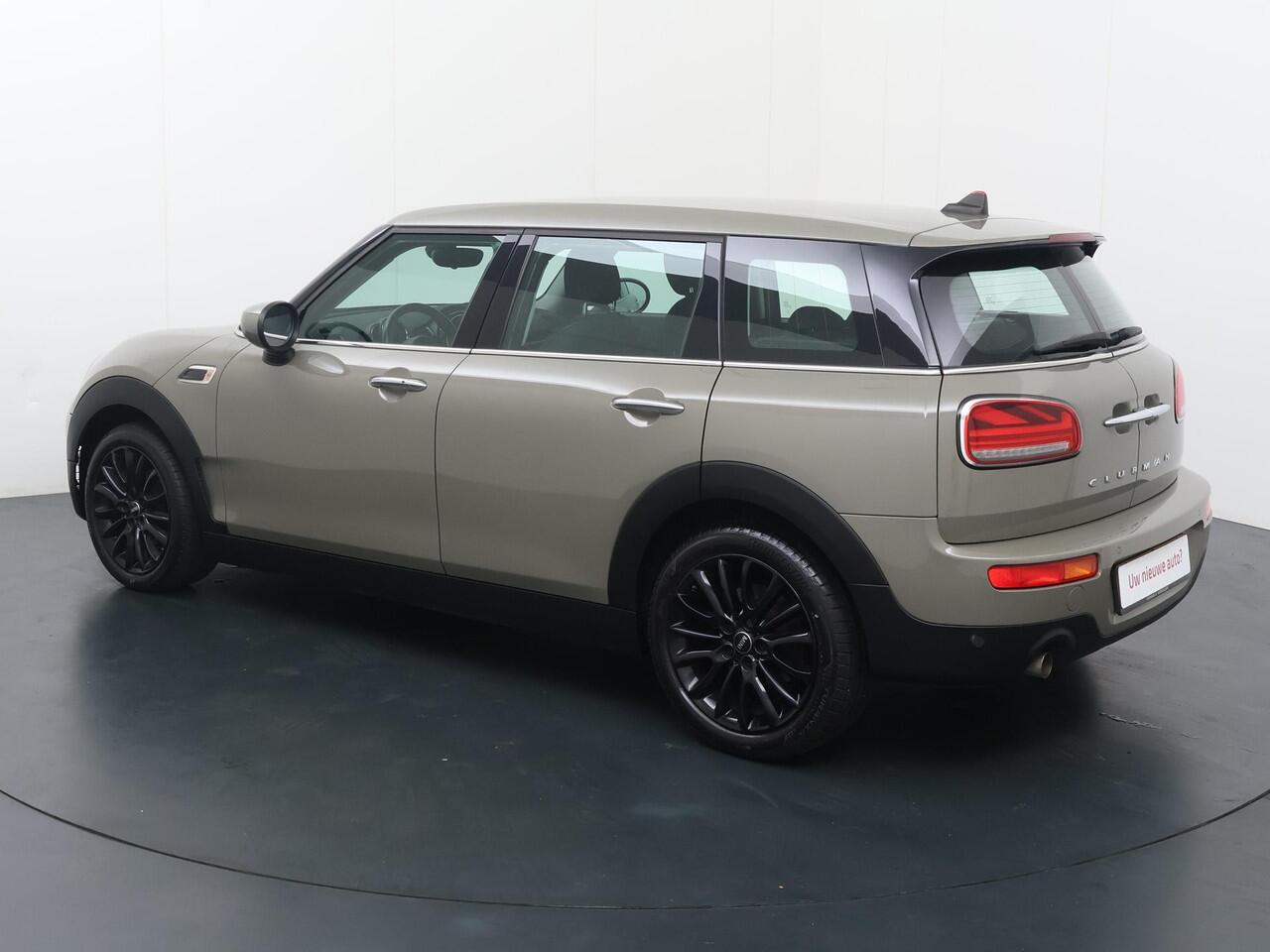Mini CLUBMAN 1.5 One Business Edition | 102 PK | Navigatiesysteem | Cruise control | Climate control |