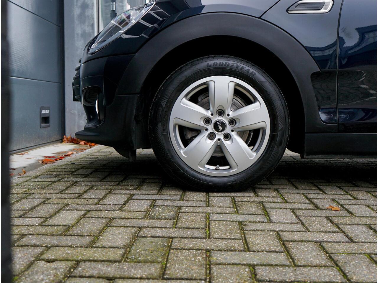 Mini CLUBMAN 1.5 One D