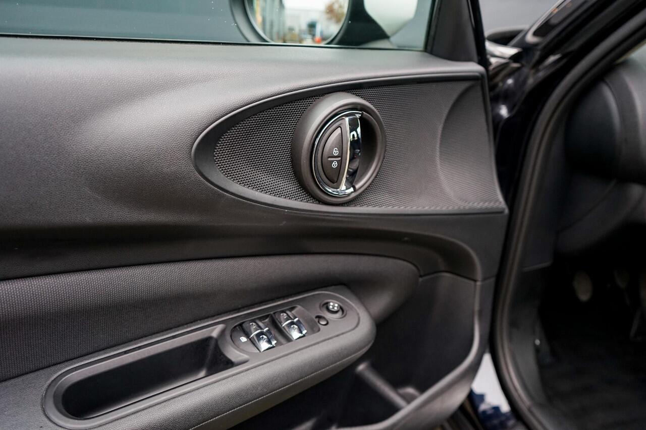 Mini CLUBMAN 1.5 One D