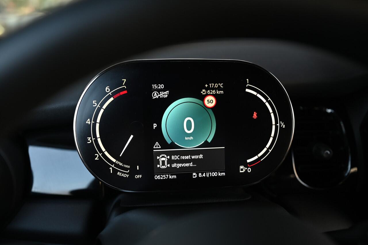 Mini COOPER Hatchback Camden Classic Automaat / Sportstoelen / LED / Cruise Control / Leder / Navigatie