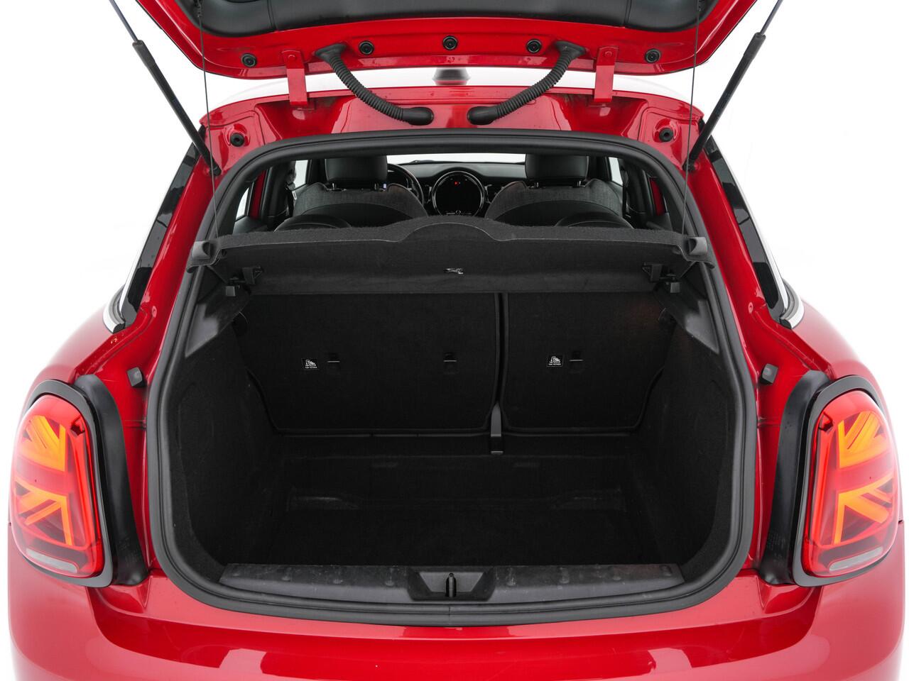 Mini COOPER Mini 1.5 Business Edition (INCL-BTW) *LEATHER-FABRIC | FULL-LED | DIGI-COCKPIT | SPORT-SEATS | AMBIENT-LIGHT | NAVI-FULLMAP | DAB+ | AIRCO | CRUISE | PDC | 16''ALU*