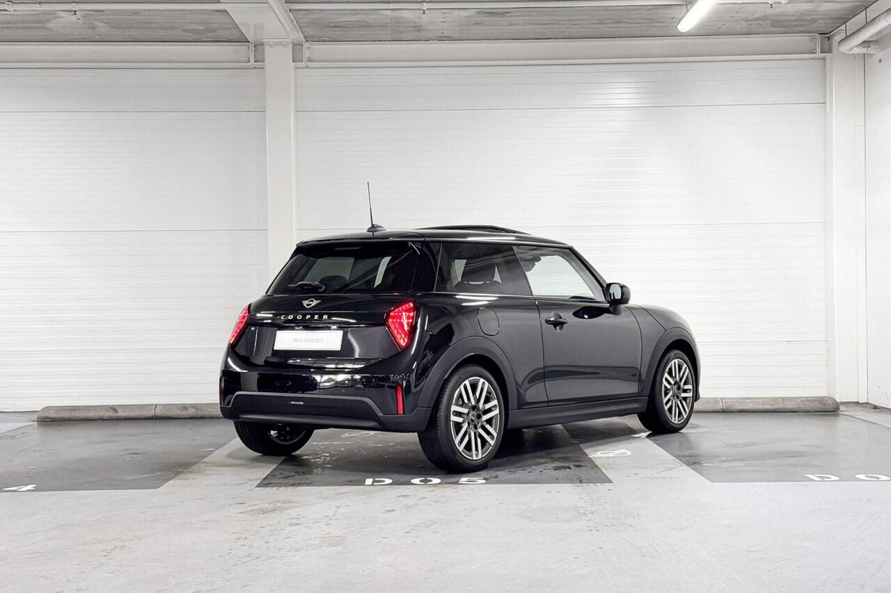 Mini COOPER C | Classic Uitvoering | Pakket M | Panorama dak | 17 inch Parallel Spoke 2-tone