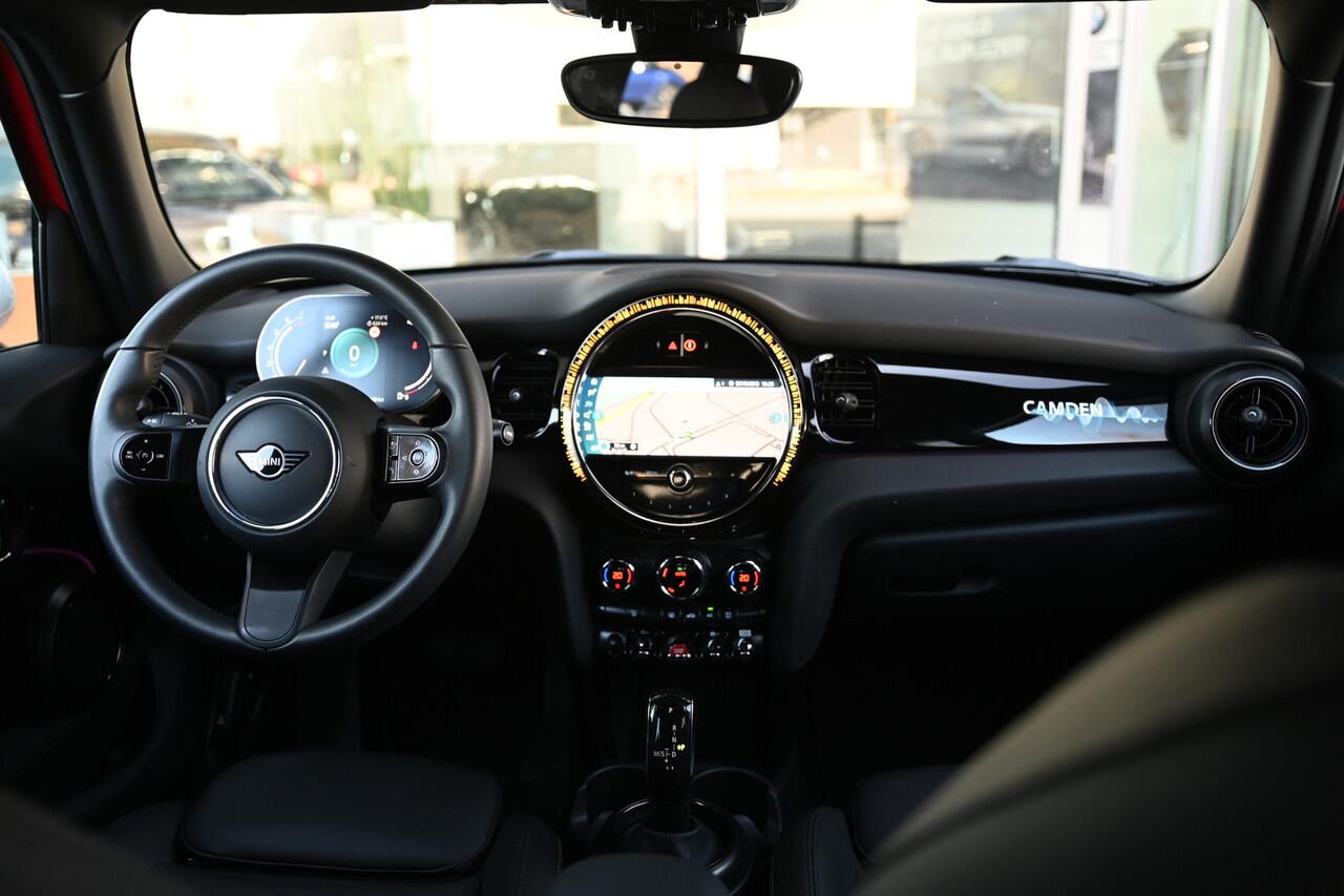 Mini COOPER Hatchback Camden Classic Automaat / Sportstoelen / LED / Cruise Control / Leder / Navigatie