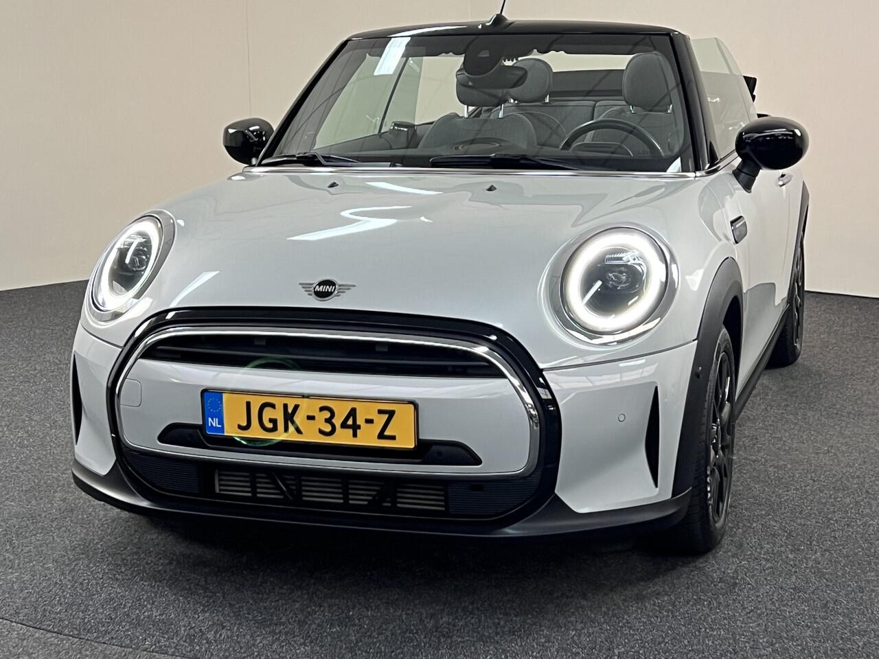 Mini COOPER Mini Cabrio 1.5 Maximise Automaat 136 PK Harmon Cardon / Sportstoelen / Camera / Navi / Stoel- & stuurverw.