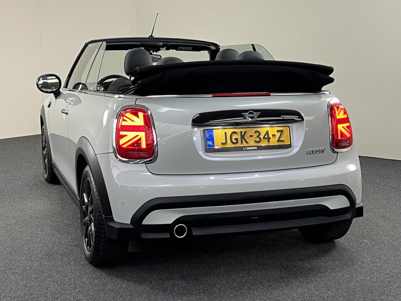 Mini COOPER Mini Cabrio 1.5 Maximise Automaat 136 PK Harmon Cardon / Sportstoelen / Camera / Navi / Stoel- & stuurverw.