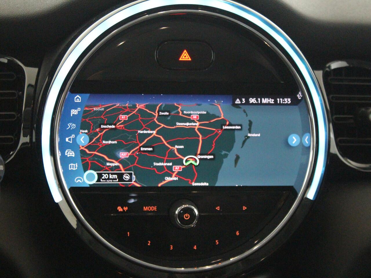 Mini COOPER Mini 1.5 Business Edition | Black style | PDC | Clima |*