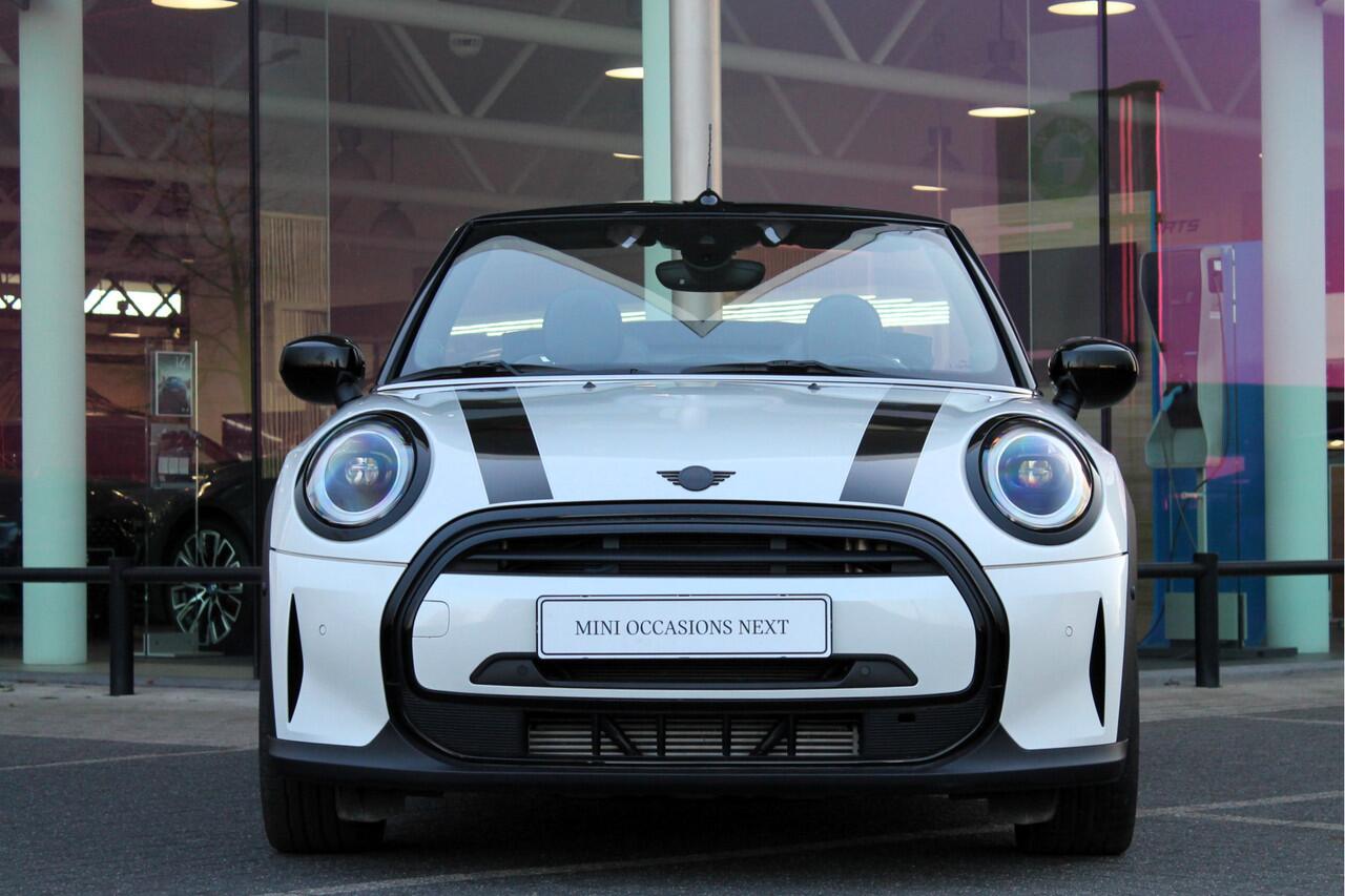 Mini COOPER Cabrio Classic Automaat / Sportstoelen / Stoelverwarming / LED / Cruise Control / Harman Kardon / Achteruitrijcamera / Comfort Access
