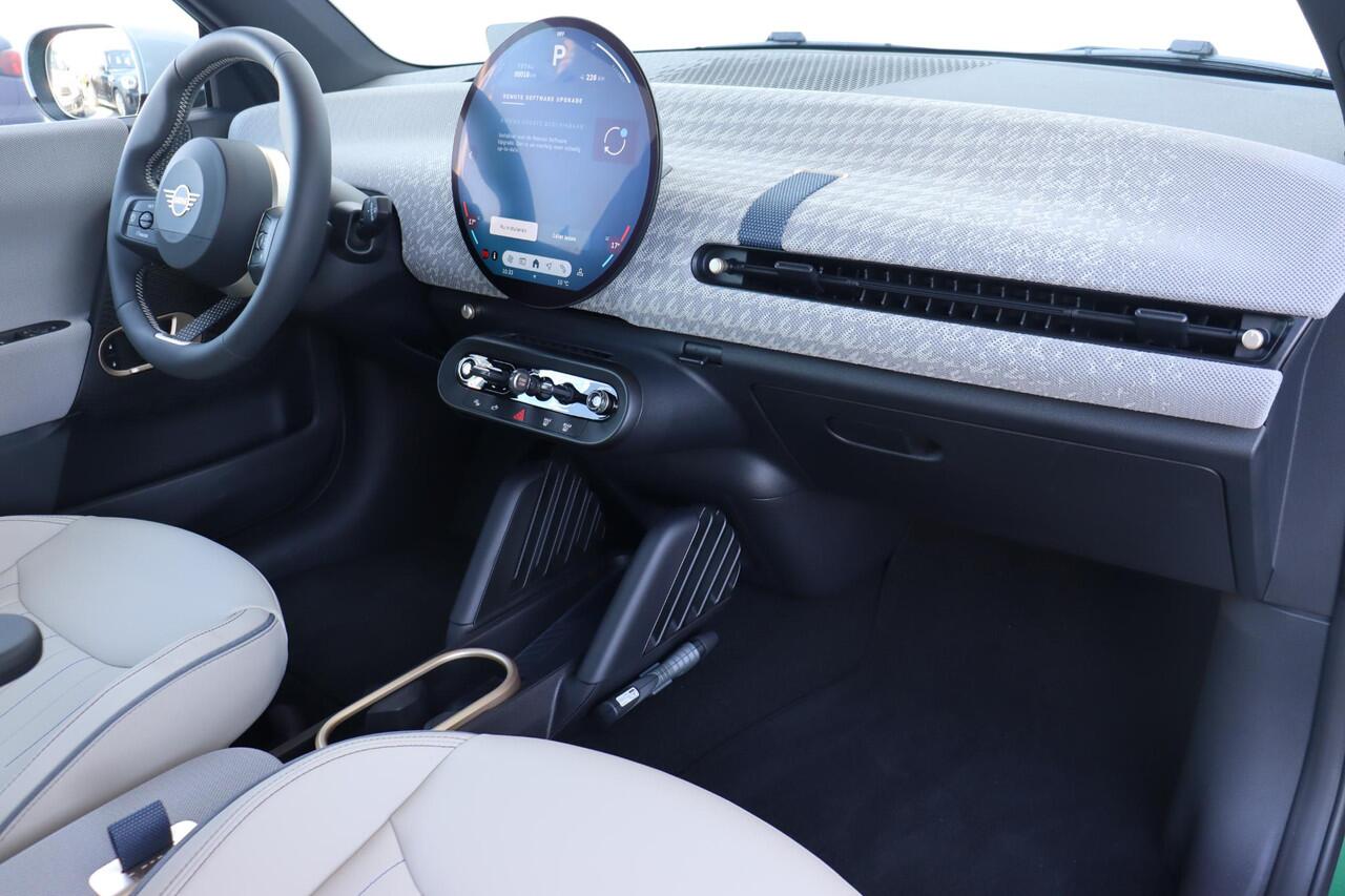 Mini COOPER 3-deurs E | Favoured M Stuurwielrand verwarmd/ Comfort Access/ panoramadak/ Stoelverwarming/ Head-Up