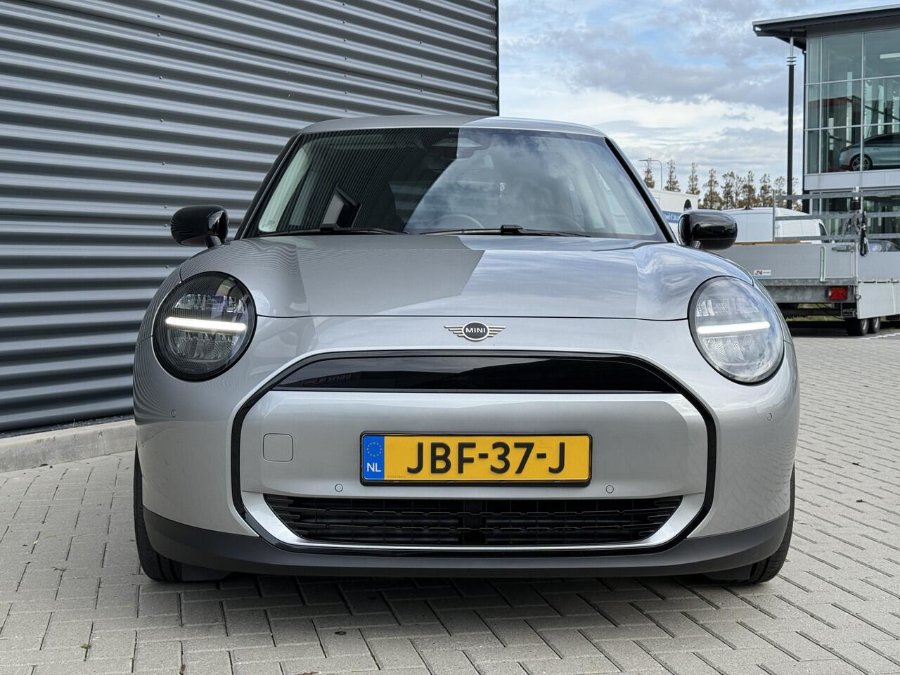 Mini COOPER Mini E Essential 40.7 kWh