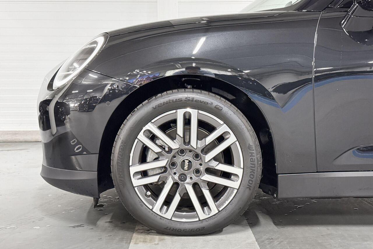 Mini COOPER E | Classic Uitvoering | Pakket L | 17" Parallel Spoke 2-tone