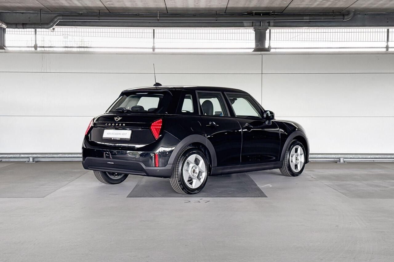 Mini COOPER 5-deurs C Classic M