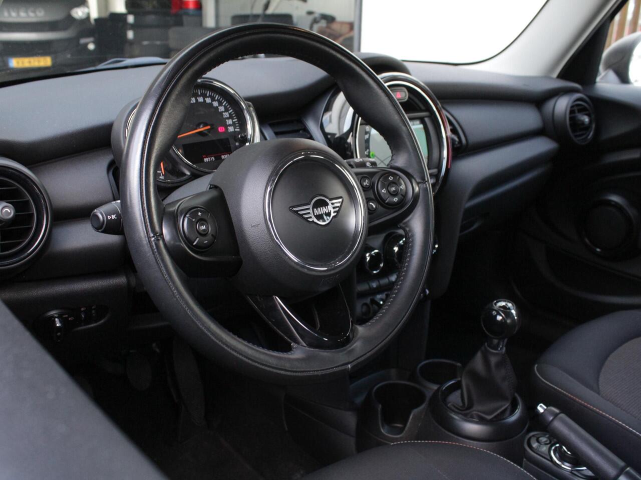 Mini COOPER 1.5 One Pepper | Navi | Clima | Park sens | Lm-Velgen