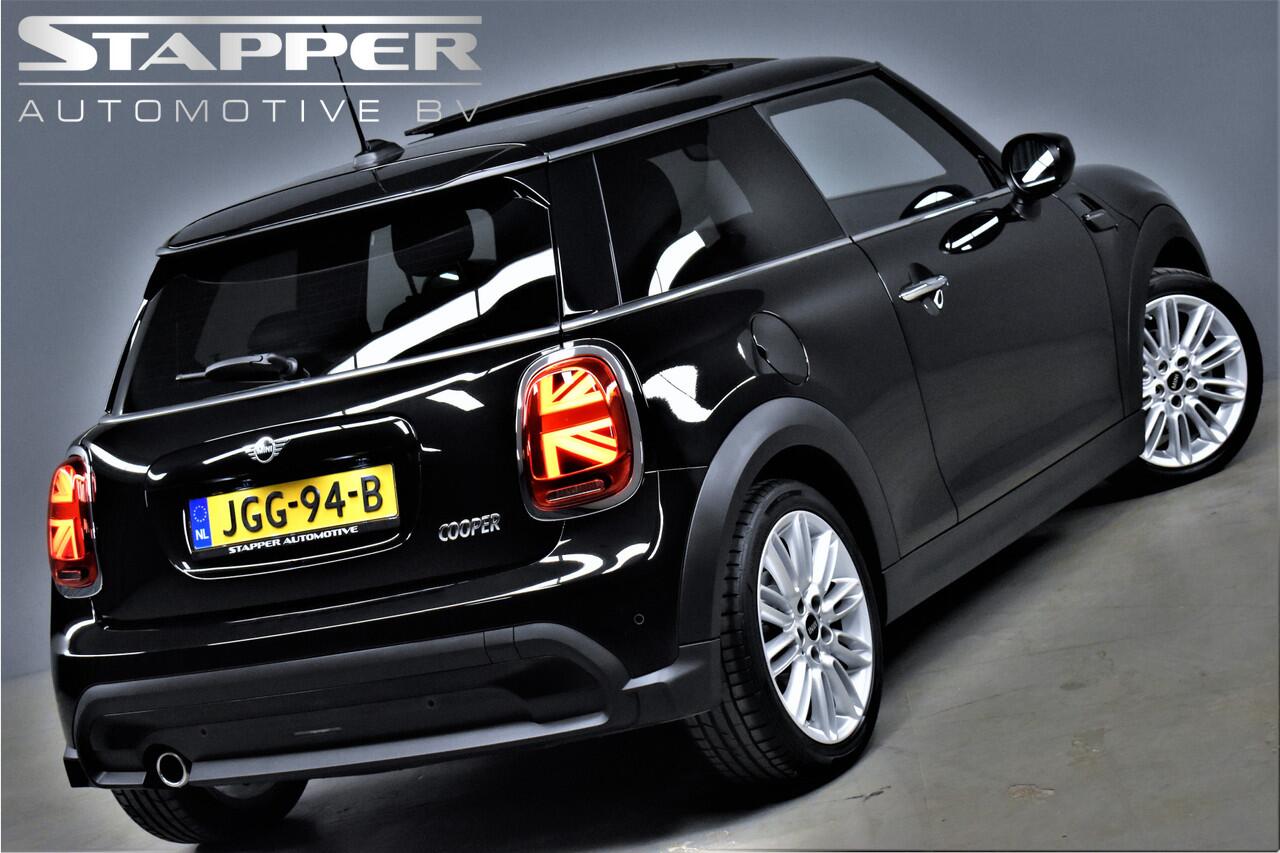 Mini COOPER Mini 1.5 MINI Yours Pano/Carplay/Navi/Led/Leer/Sportstoelen/Stoelverw./Pdc