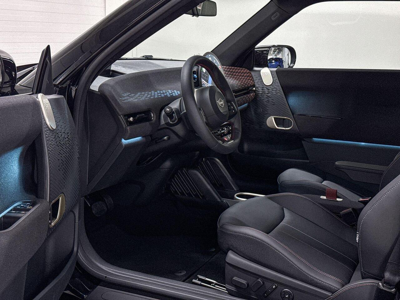 Mini COOPER E | John Cooper Works uitvoering | Pakket XL | 18" John Cooper Works Lap Spoke two-tone | Selections