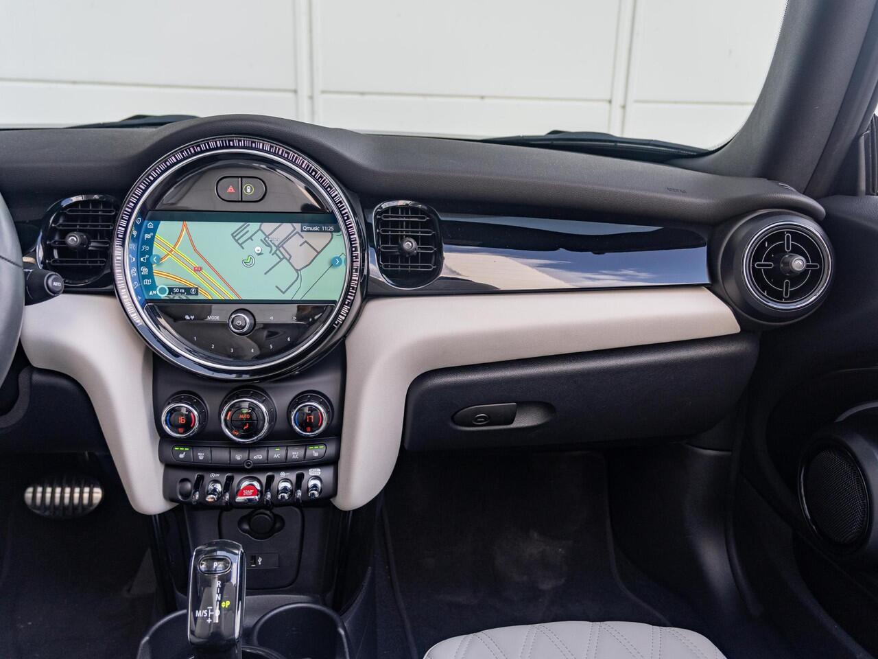 Mini COOPER Cabrio Aut. JCW pakket + Chester leder + Comfort Plus