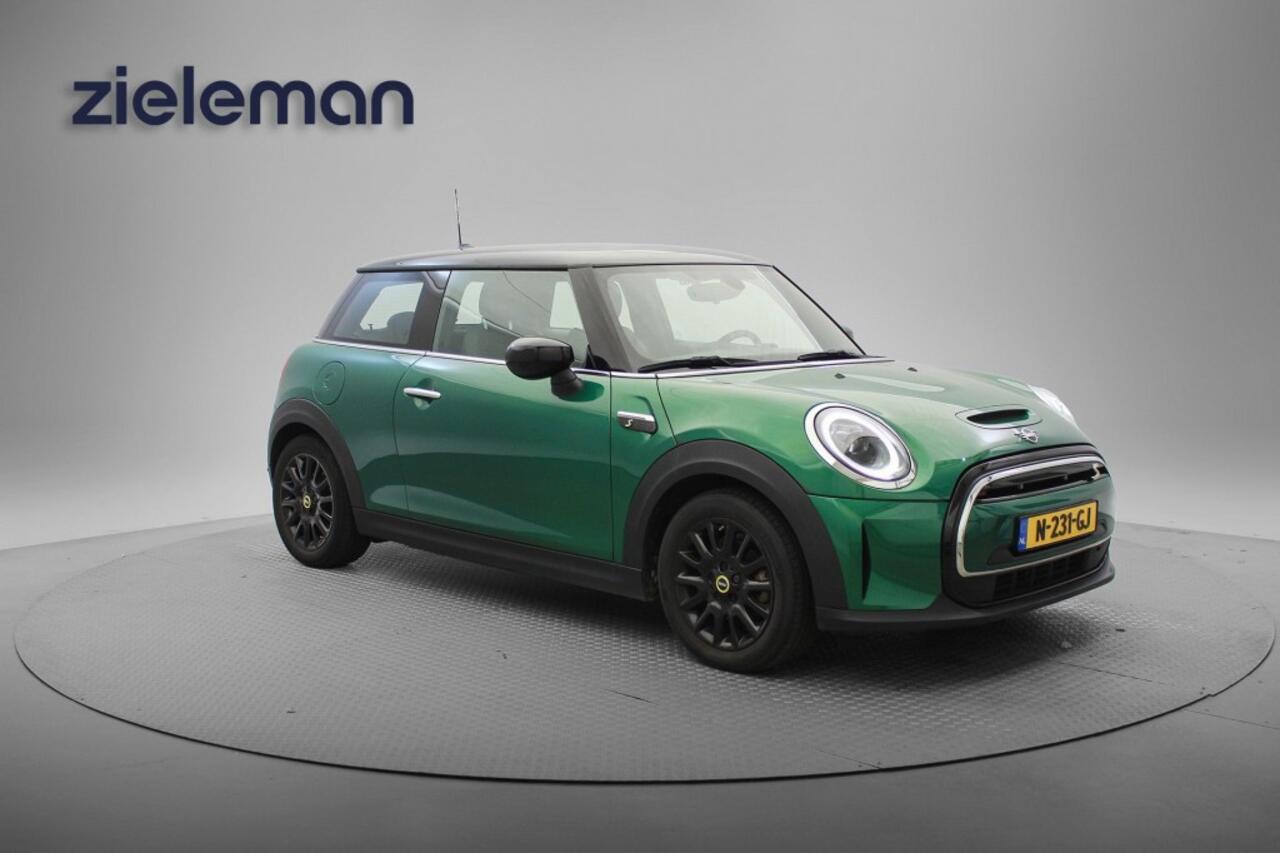 Mini COOPER Electric Business Edition 33 kWh - Carplay, Navi, Half Leer, Cruise, Clima, SOH 97%