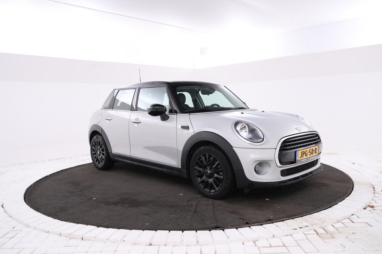 Mini COOPER Mini 1.5 Business Edition Automaat, Navigatie, Leer, Panorama,