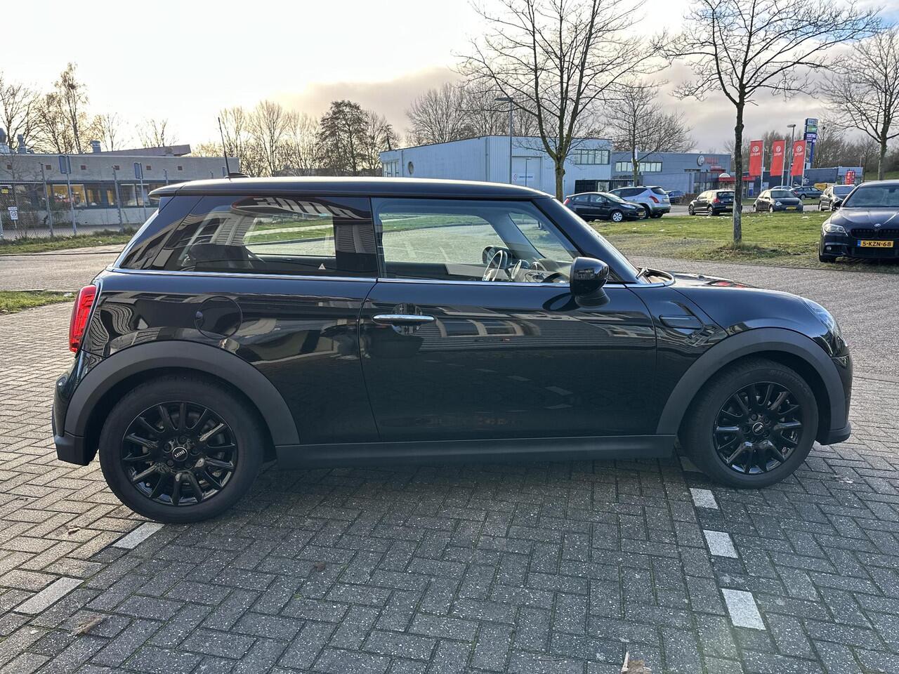 Mini COOPER 1.5 Essential Navi proff | Apple Carplay