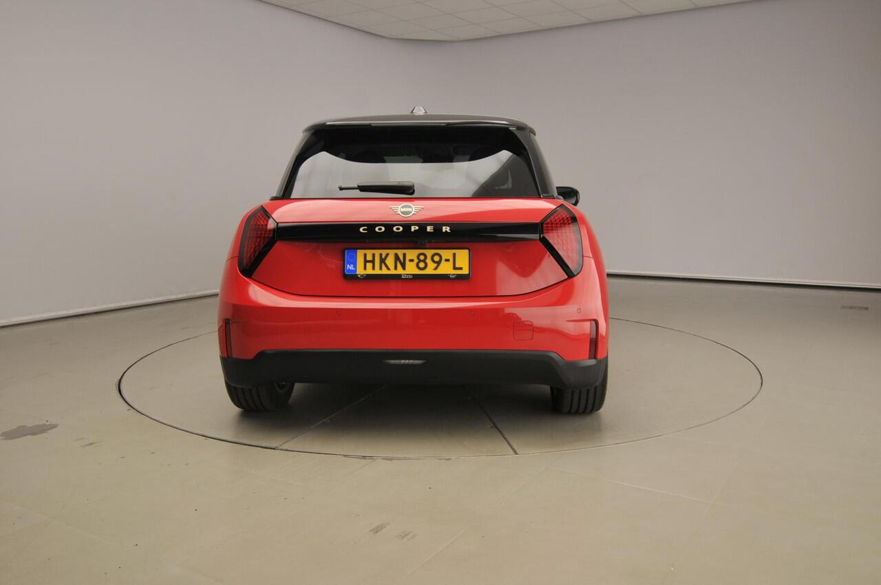 Mini COOPER 3-deurs E Classic Trim / Package L /Panoramadak / Getint glas / Harman-kardon / Park assist / Alu wielen 17 inch