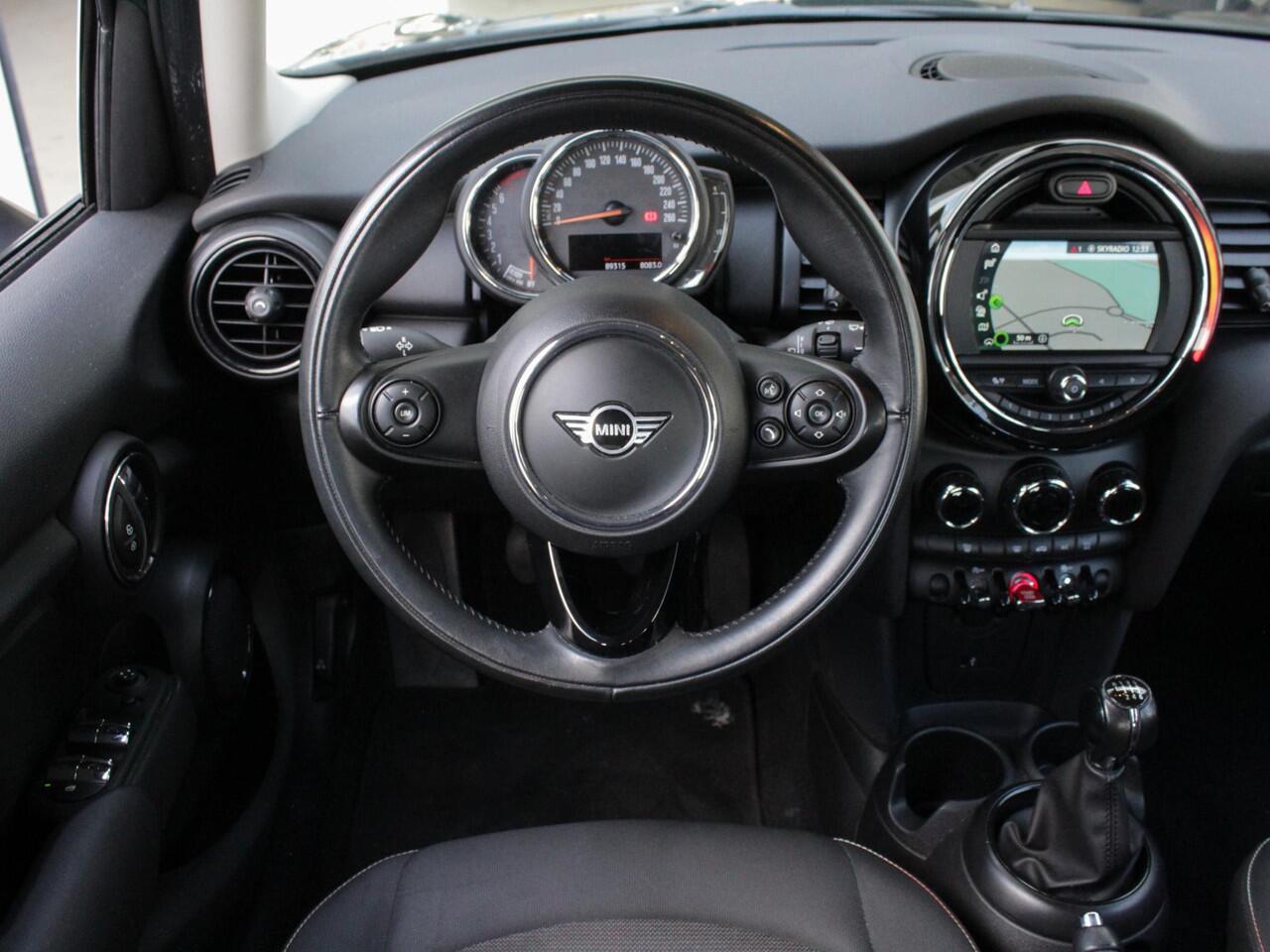 Mini COOPER 1.5 One Pepper | Navi | Clima | Park sens | Lm-Velgen