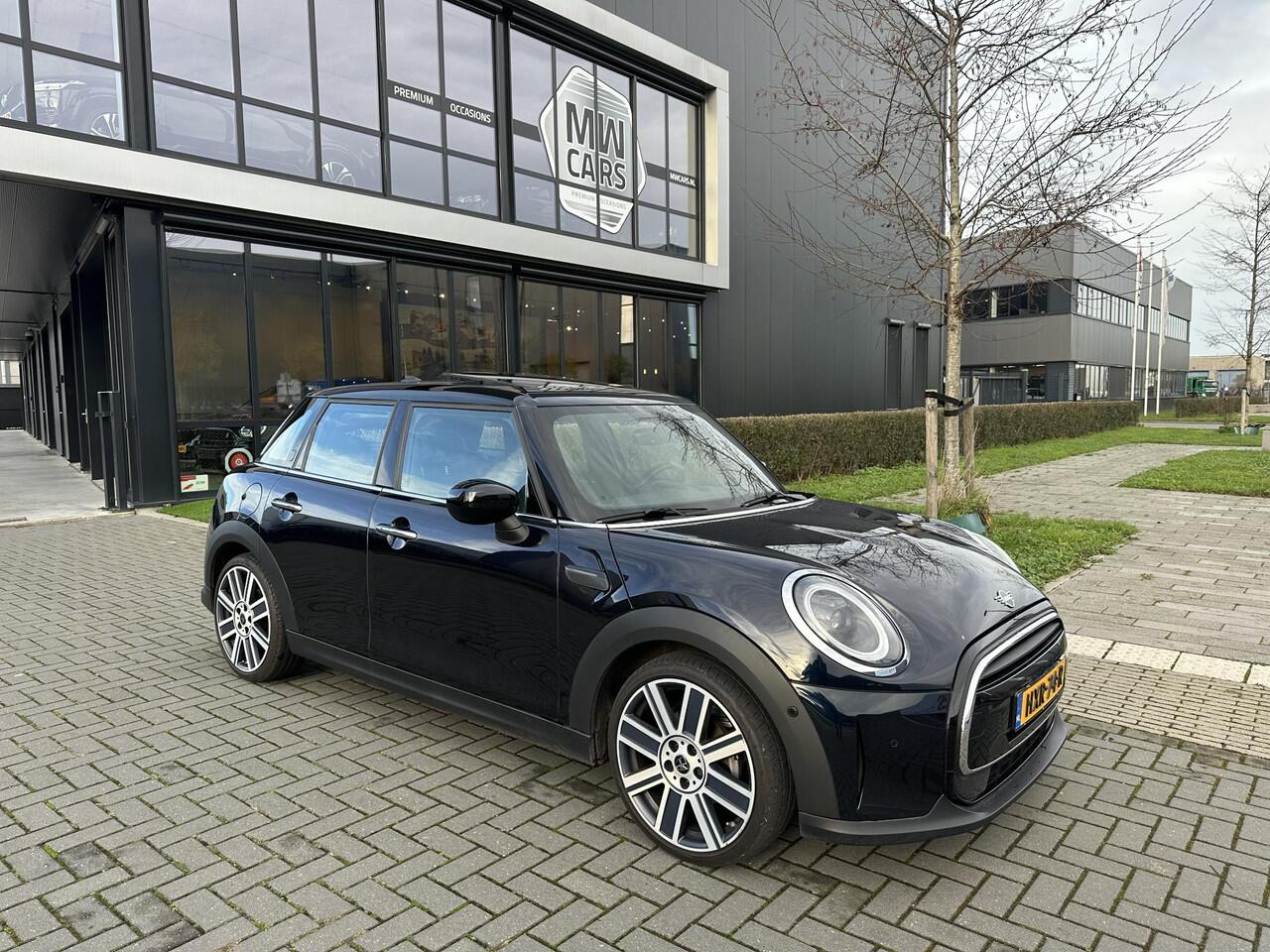 mini-cooper-1.5-yours-leder,-pano,-