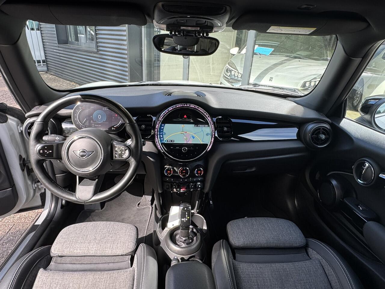 Mini COOPER Mini 1.5 Automaat*LED*Navi*Stoelverwarming*