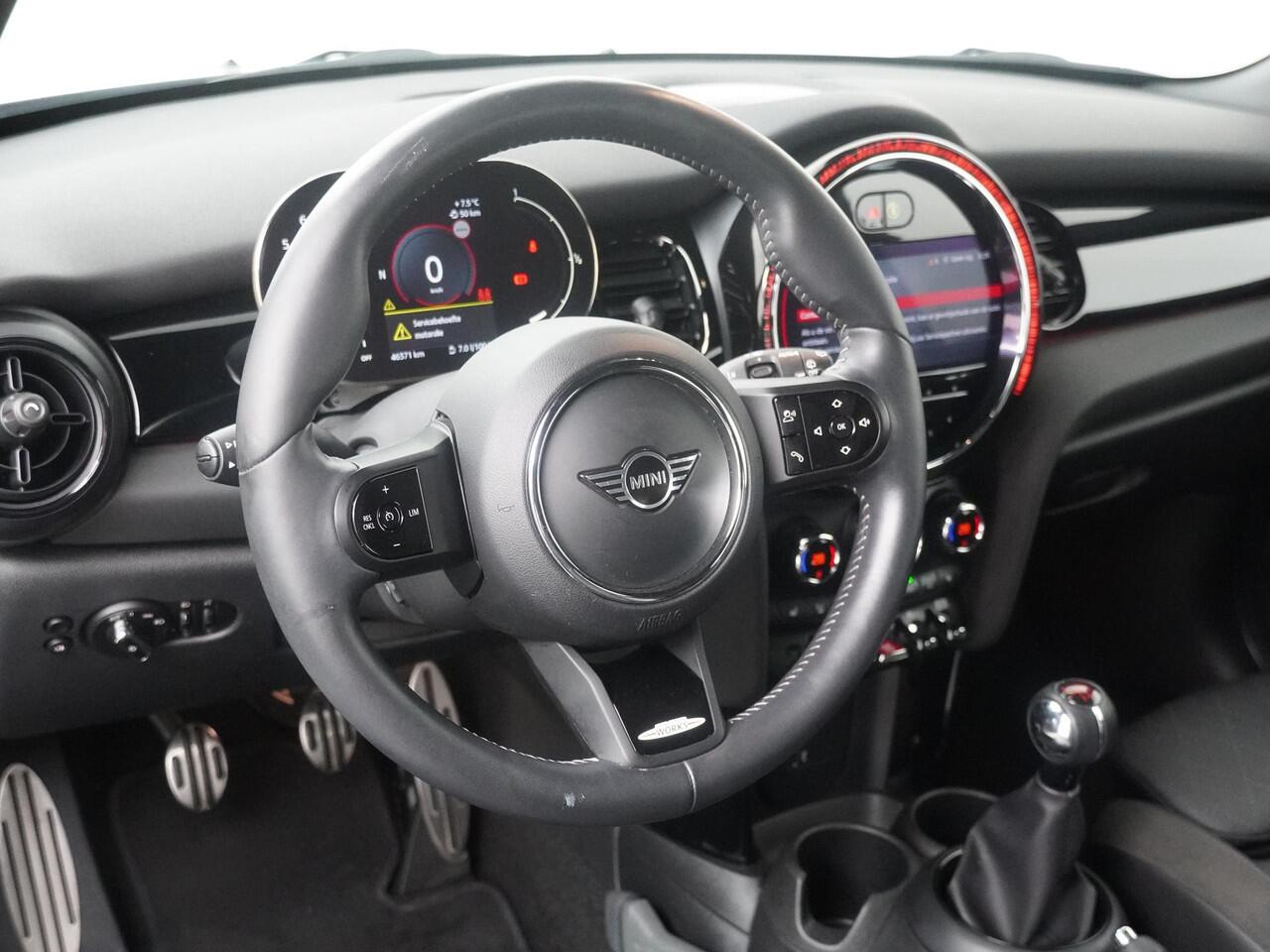 Mini COOPER 3-deurs JCW pakket | Cruise | Achteruitrijcamera | Stoelverwarming | Comforttoegang |