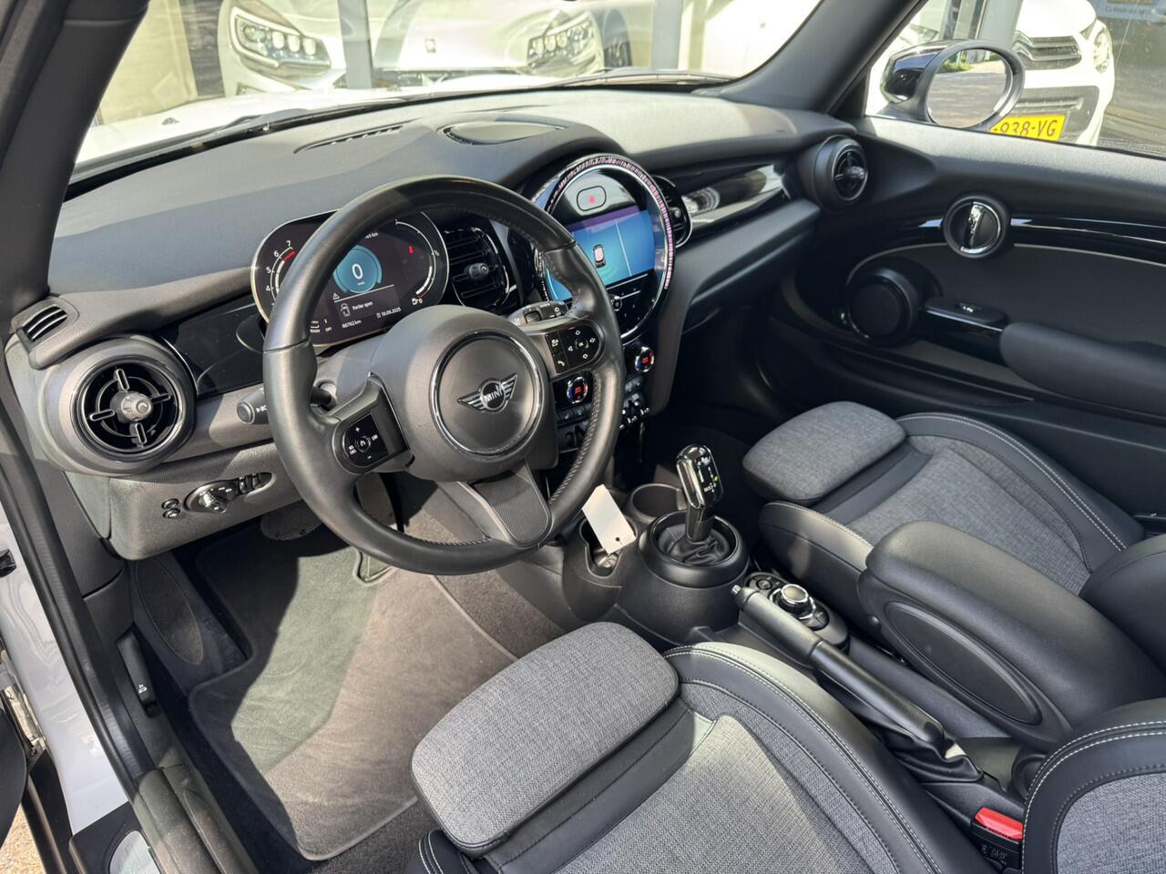 Mini COOPER Mini 1.5 Automaat*LED*Navi*Stoelverwarming*