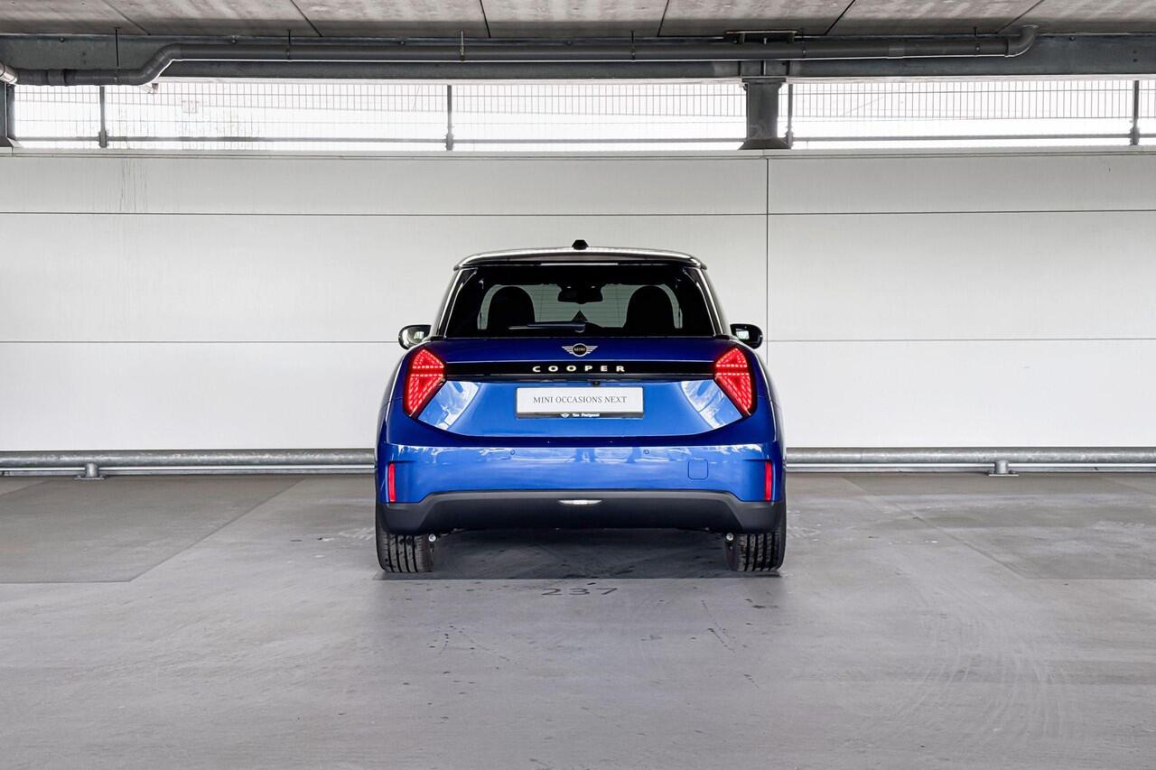 Mini COOPER 3-deurs E Favoured M 40.7 kWh