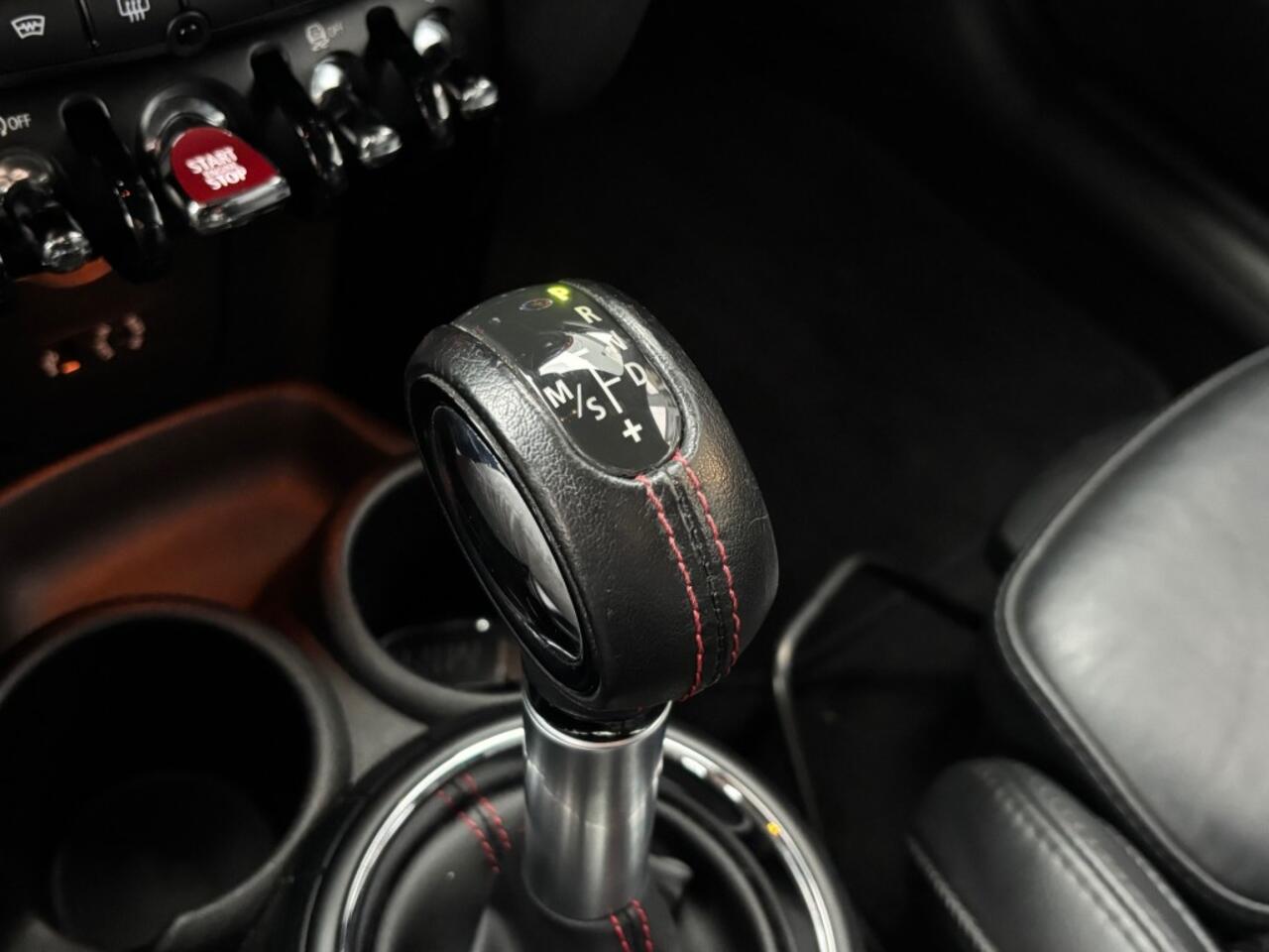 Mini COOPER 2.0 S 192PK AUTOMAAT AIRCO LEER NAVI PDC HEADUP.