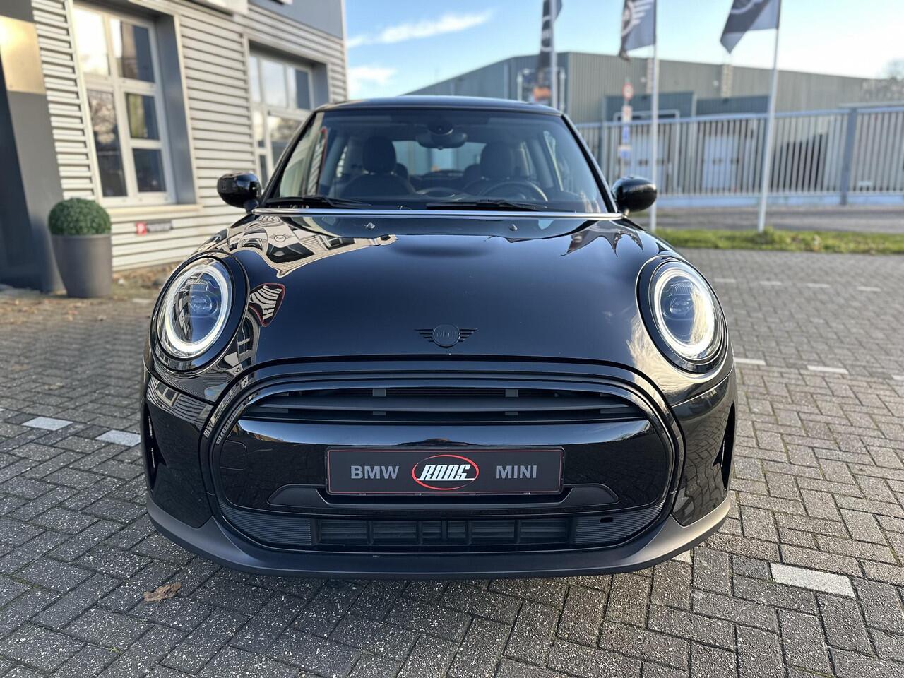 Mini COOPER 1.5 Essential Navi proff | Apple Carplay
