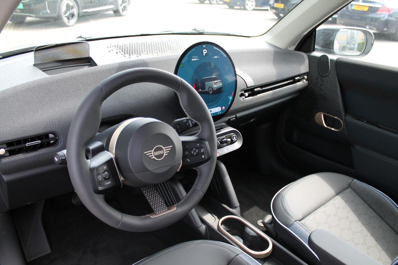 Mini COOPER Hatchback E Classic / LED / Head-Up / Parking Assistant / Comfort Access / Driving Assistant